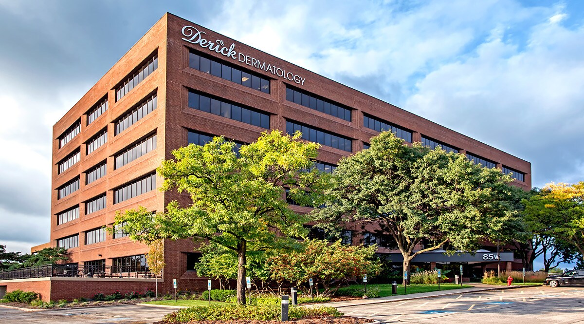 85 W Algonquin Rd, Arlington Heights, IL à louer Photo de l’immeuble– Image 1 sur 6