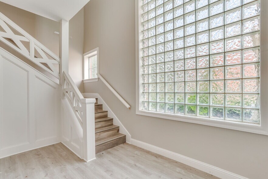 1309 B W Abram St, Arlington, TX à vendre - Photo de l’immeuble – Image 3 sur 10