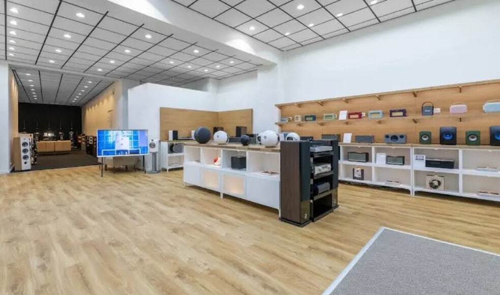 Local commercial dans Thonon-les-Bains à louer - Photo intérieure – Image 2 sur 8