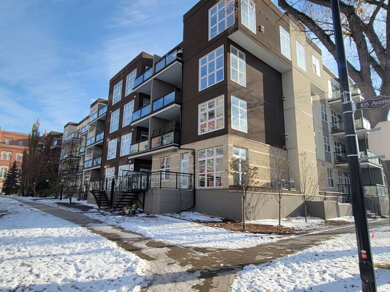 10411 122 St NW, Edmonton, AB à vendre - Photo principale – Image 1 sur 2