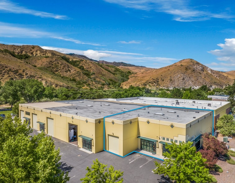 7900 Sugar Pine Ct, Reno, NV à louer - Photo de l’immeuble – Image 1 sur 14