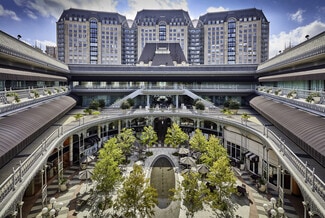 Plus de détails pour 500 Crescent Ct, Dallas, TX - Bureau à louer