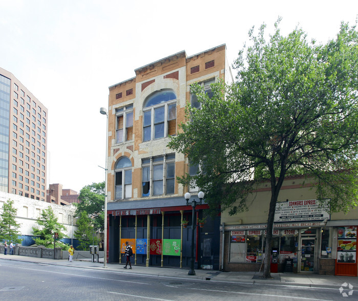 135 E Commerce St, San Antonio, TX à vendre - Photo de l’immeuble – Image 2 sur 2