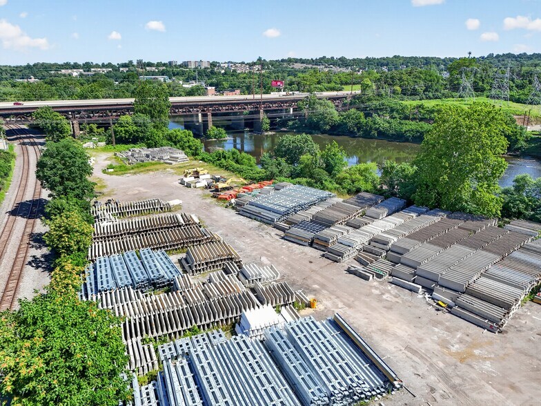 358 River Rd, Bridgeport, PA à louer - Aérien – Image 2 sur 13