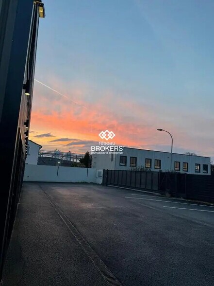 Industriel/Logistique dans Arpajon à louer - Photo de l’immeuble – Image 2 sur 10