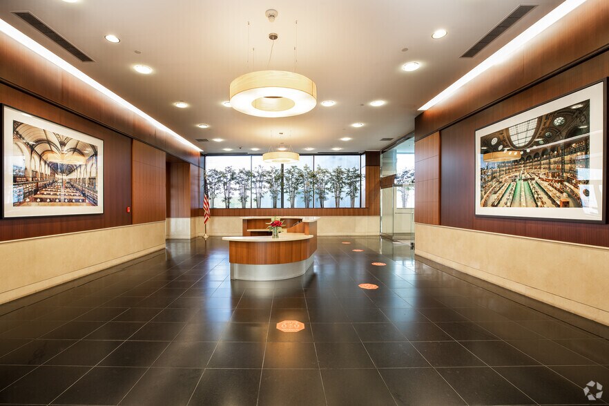 89 Headquarters Plz, Morristown, NJ à louer - Hall d’entrée – Image 2 sur 15