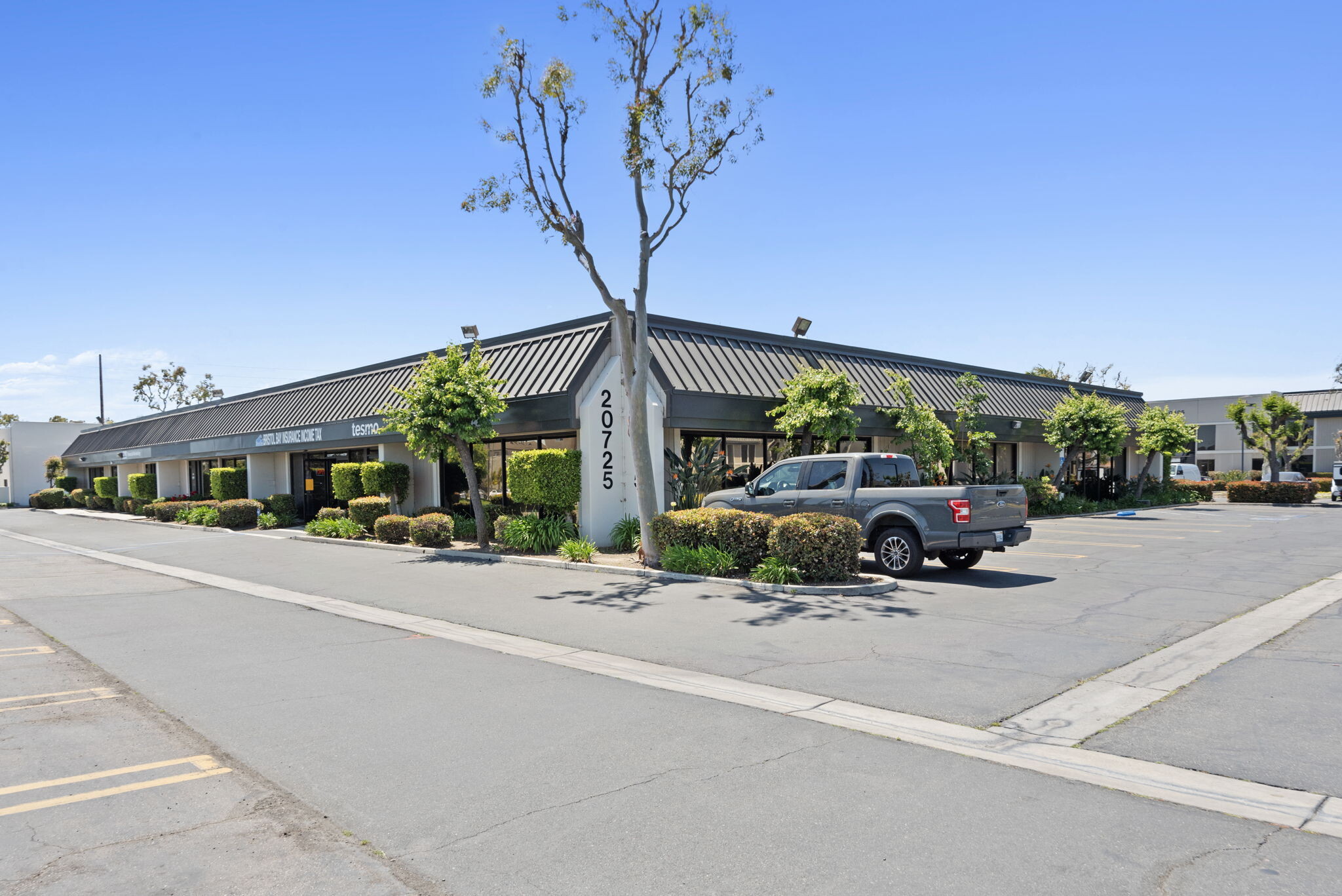 20725 S Western Ave, Torrance, CA à louer Photo de l’immeuble– Image 1 sur 7