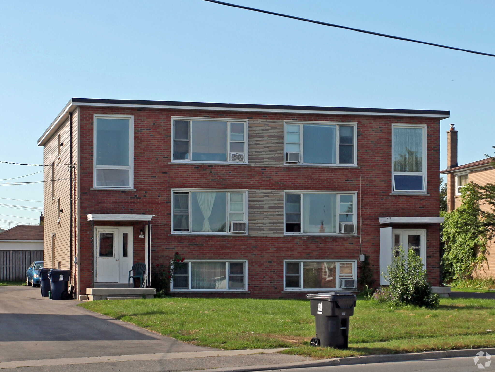 563 Danforth Rd, Toronto, ON à vendre Photo principale– Image 1 sur 3