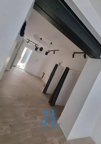 Local commercial dans Bordeaux à louer - Photo intérieure – Image 1 sur 7