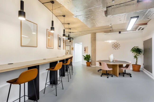 Plus de détails pour 42 Rue Cambronne, Paris - Coworking à louer