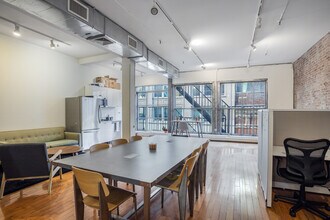 333 Park Ave S, New York, NY à louer Photo intérieure– Image 1 sur 7