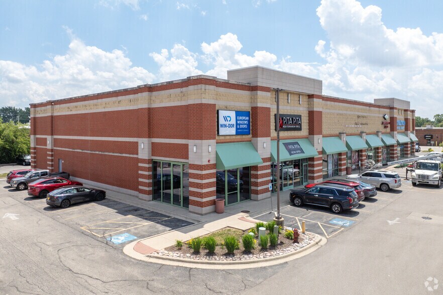 1427-1485 Lee St, Des Plaines, IL à louer - Photo principale – Image 2 sur 9