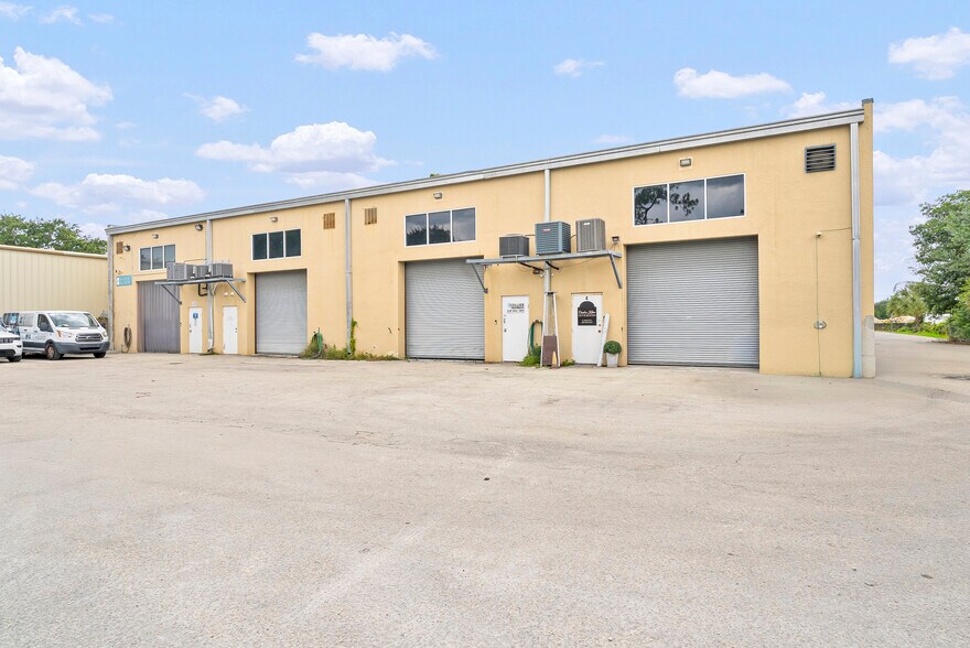 5780 Taylor Rd, Naples, FL à vendre - Photo de l’immeuble – Image 3 sur 5