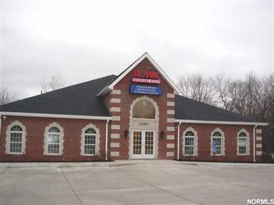 120 W Aurora Rd, Northfield, OH à louer - Photo de l’immeuble – Image 1 sur 34
