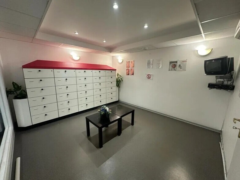 Local d'activités dans Forbach à vendre - Photo de l’immeuble – Image 1 sur 8