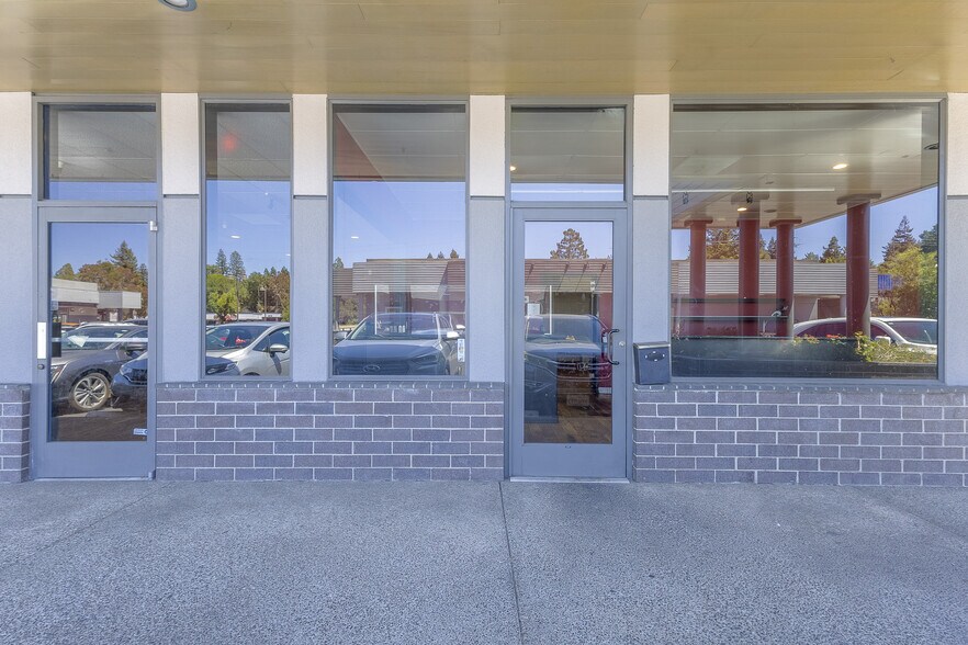 775-801 S Gravenstein Hwy, Sebastopol, CA à louer - Photo de l’immeuble – Image 2 sur 15