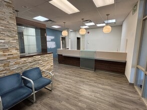 20 Wynford Dr, Toronto, ON à louer Photo intérieure– Image 1 sur 2