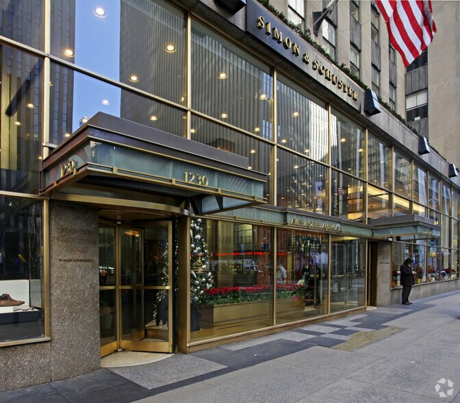 1230 Avenue of the Americas, New York, NY à louer - Photo de l’immeuble – Image 3 sur 15