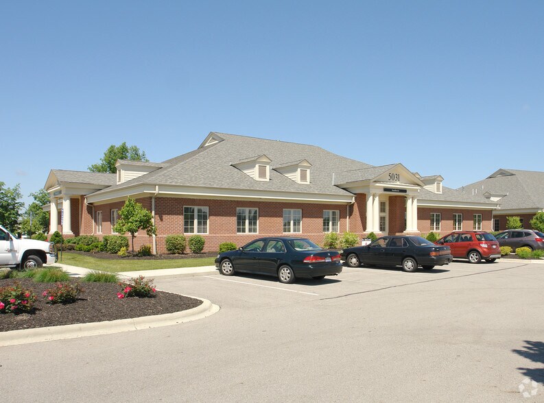 5031 Forest Dr, New Albany, OH à vendre - Photo principale – Image 2 sur 37