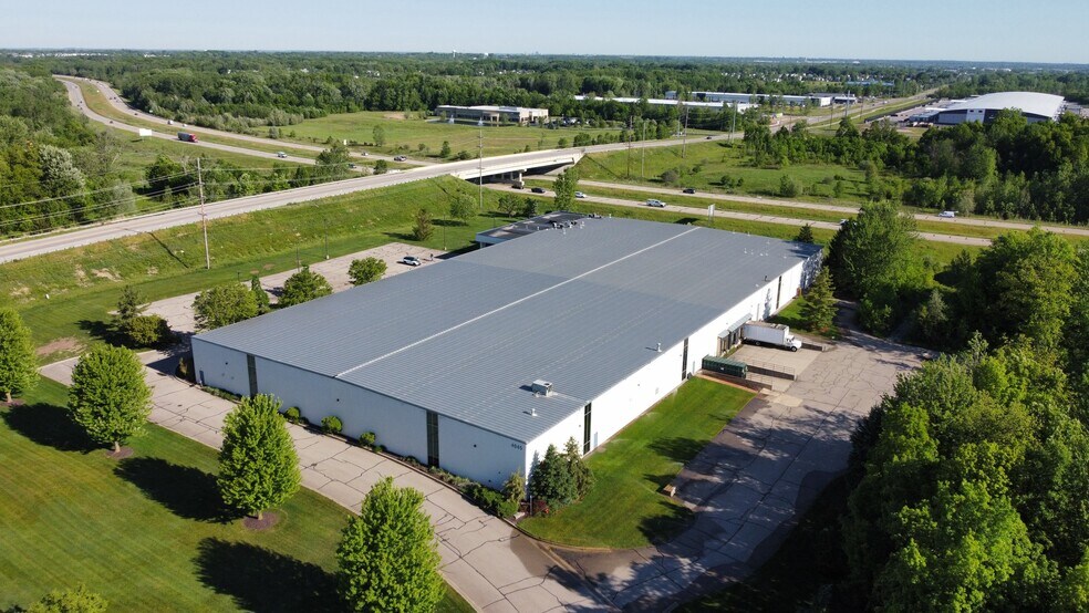 4045 Korona Ct SE, Caledonia, MI à louer - Photo de l’immeuble – Image 2 sur 11