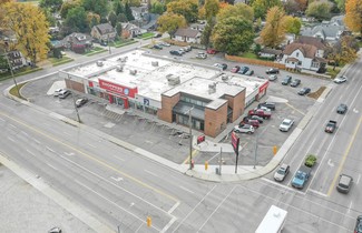 Plus de détails pour 420 Queen St, Chatham, ON - Local commercial à vendre