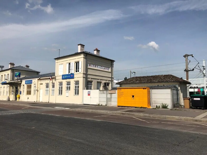 1 Rue Henri Becquerel, Mitry-Mory à louer - Photo de l’immeuble – Image 3 sur 6