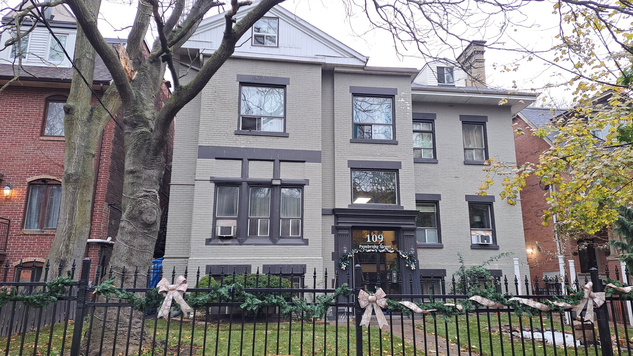 109 Pembroke St, Toronto, ON à vendre Photo principale– Image 1 sur 15