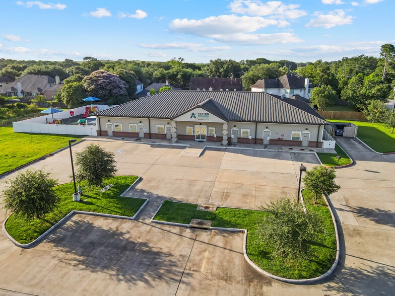 15606 W Airport Blvd, Sugar Land, TX à vendre - Photo de l’immeuble – Image 3 sur 11