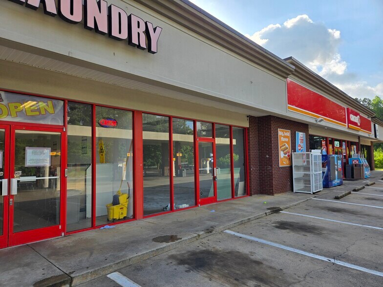 5775 Phil Niekro Blvd, Flowery Branch, GA à louer - Photo de l’immeuble – Image 3 sur 4