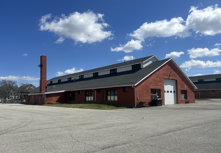 5764 Wheeler Rd, Indianapolis, IN à louer - Photo de l’immeuble – Image 2 sur 11