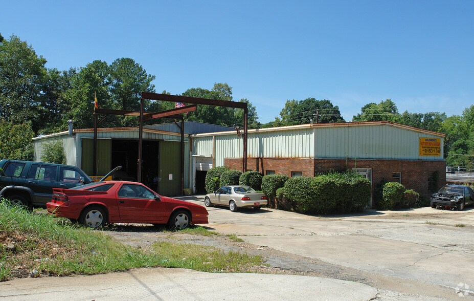 3917 Covington Hwy, Decatur, GA à louer - Photo principale – Image 1 sur 2