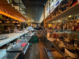 Plus de détails pour Local commercial à louer