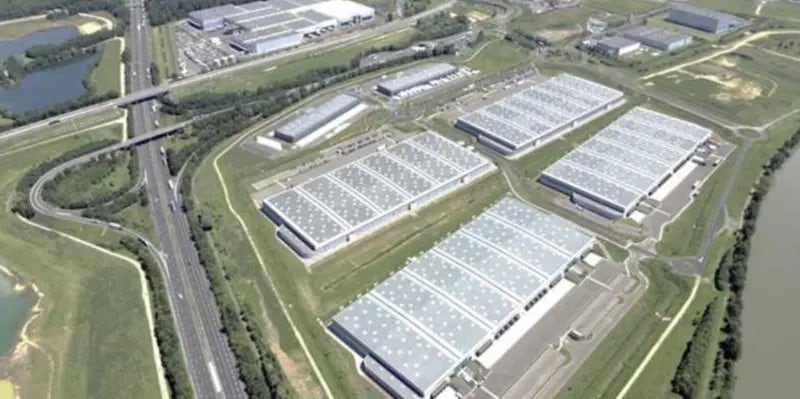 Industriel/Logistique dans Longueil-Sainte-Marie à louer Photo de l’immeuble– Image 1 sur 8