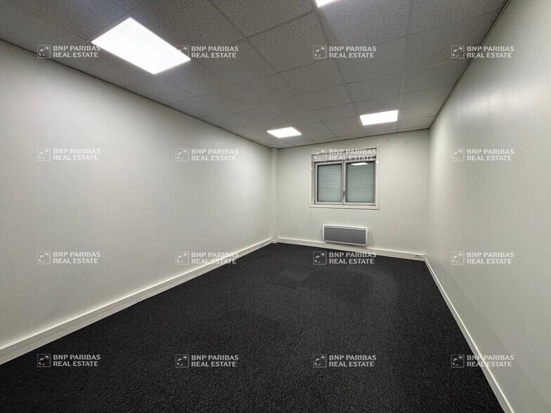 72 Rue Gutenberg, Lille à louer - Photo de l’immeuble – Image 3 sur 9