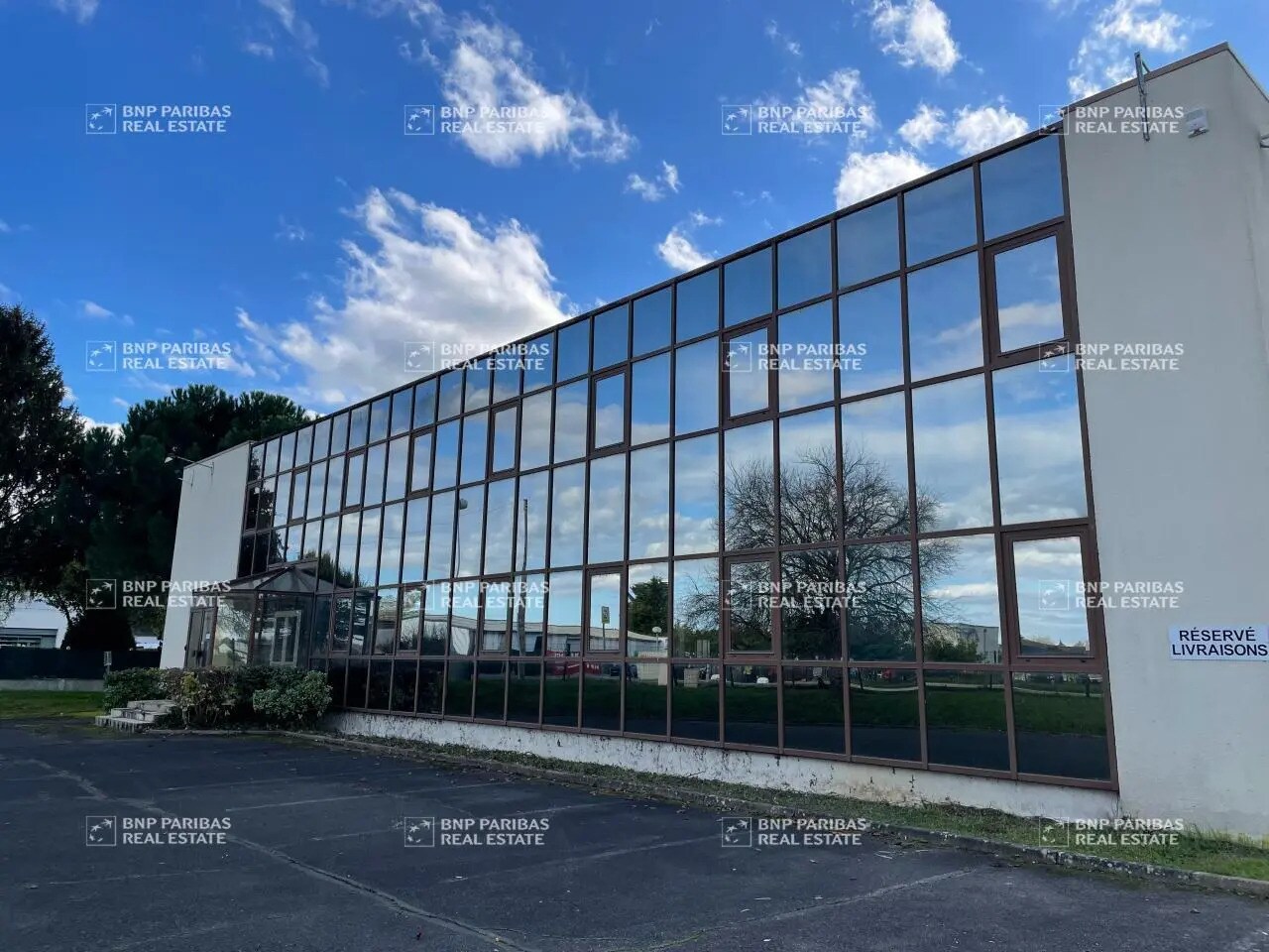 dans Saint-Pryvé-Saint-Mesmin à vendre Photo principale– Image 1 sur 1