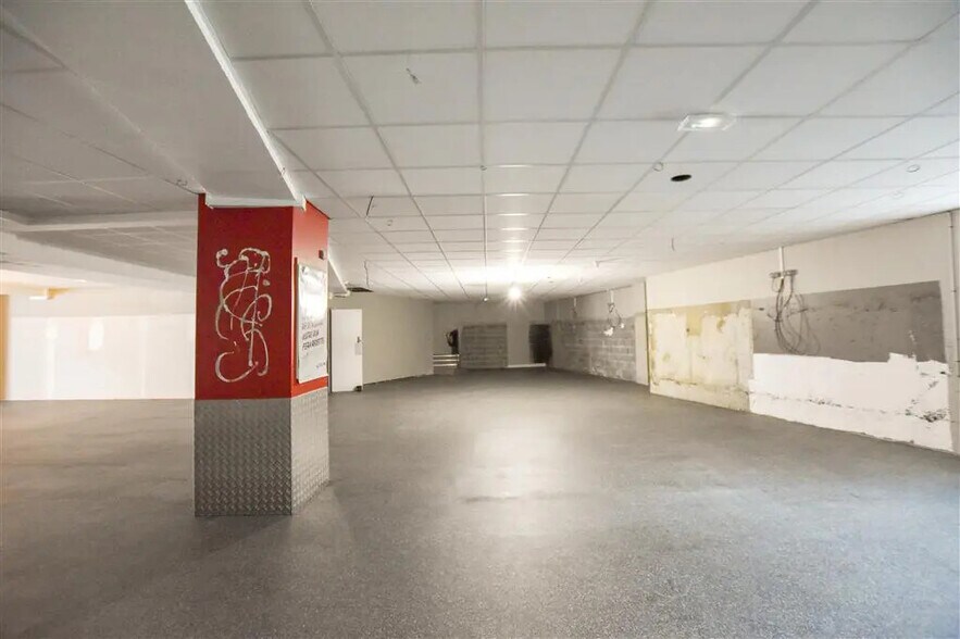 Bureau dans Paris à louer - Photo de l’immeuble – Image 2 sur 9