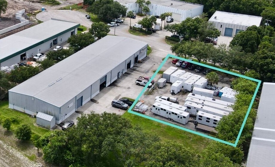 510 2nd St SW, Vero Beach, FL à louer - Photo de l’immeuble – Image 2 sur 2