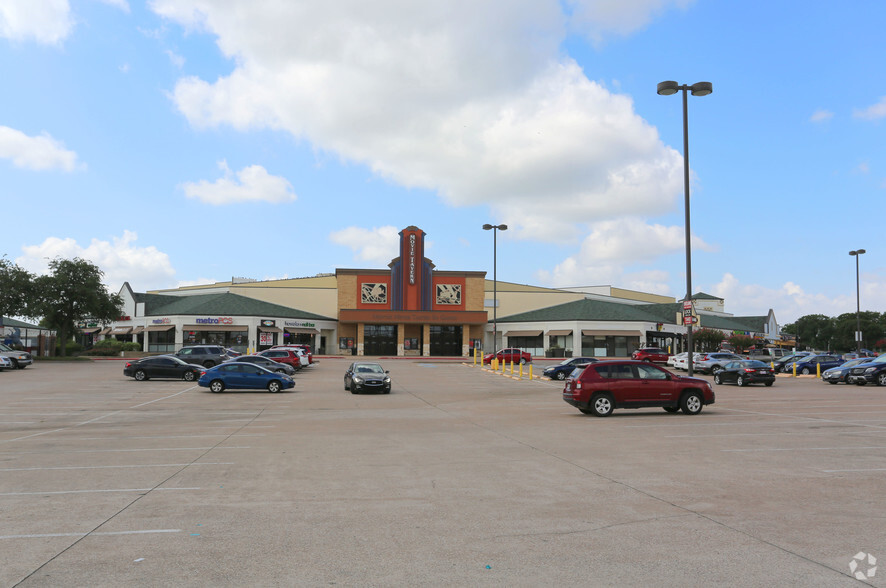 2200-2404 Airport Fwy, Bedford, TX à louer - Photo principale – Image 1 sur 3