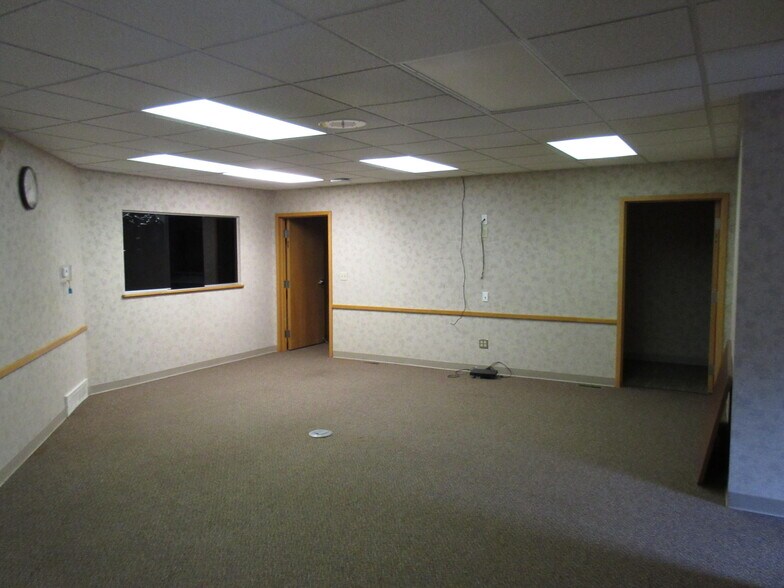1787 Wagner Ave, Muskegon, MI à vendre - Photo intérieure – Image 2 sur 30
