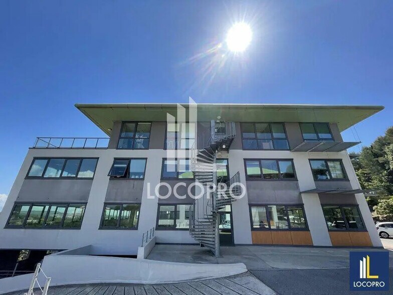 Bureau dans Valbonne à louer - Photo de l’immeuble – Image 1 sur 10
