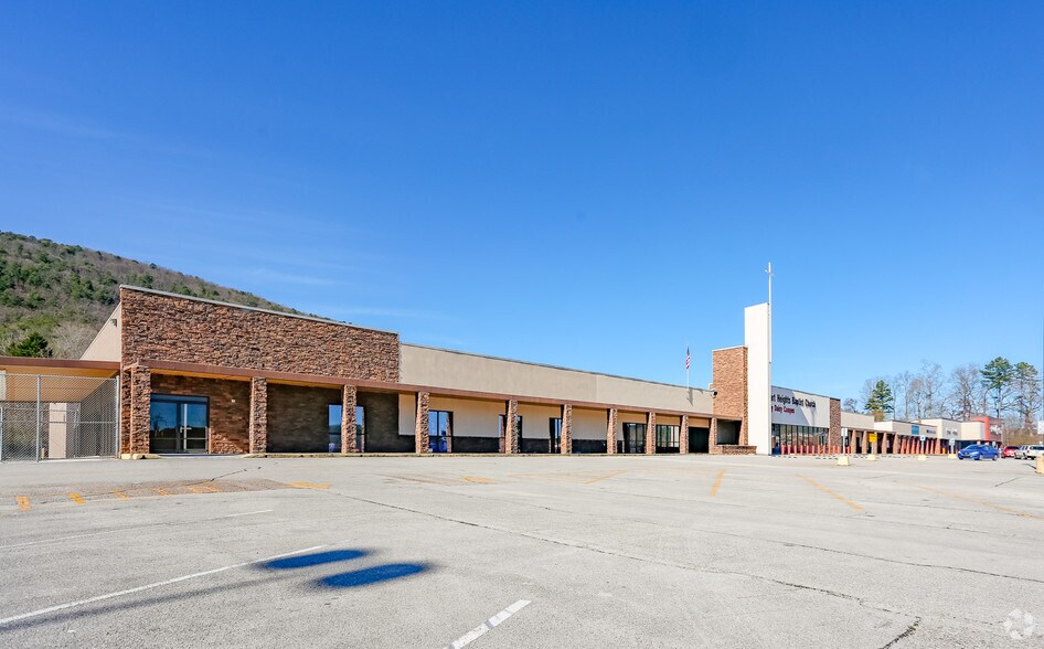 10161 Dayton Pike, Soddy-Daisy, TN à louer - Photo principale – Image 1 sur 16