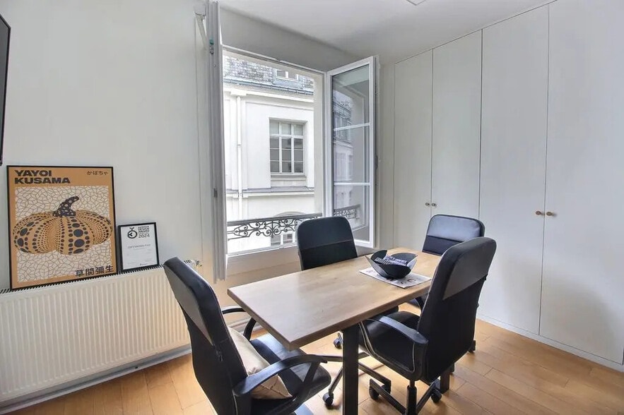 132 Rue Du Faubourg Saint-Denis, Paris à vendre - Photo de l’immeuble – Image 3 sur 7