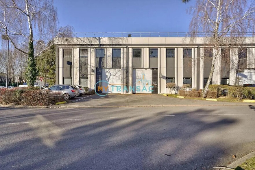 Industriel/Logistique dans Lognes à louer - Photo de l’immeuble – Image 2 sur 12