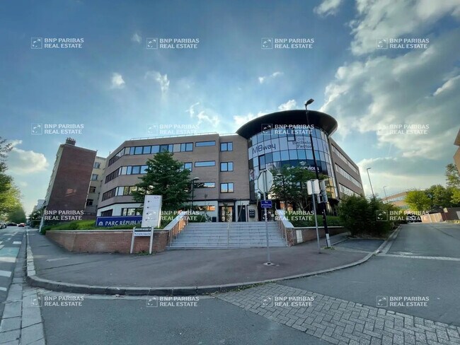 Plus de détails pour 839 Avenue De La République, Marcq-en-Baroeul - Bureau à louer