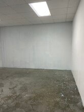 300 Jonestown Rd, Winston-Salem, NC à louer Photo intérieure– Image 2 sur 4