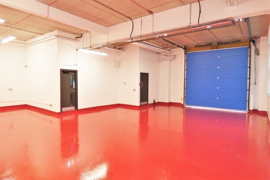 Ryan Dr, Brentford à louer - Photo intérieure – Image 2 sur 10