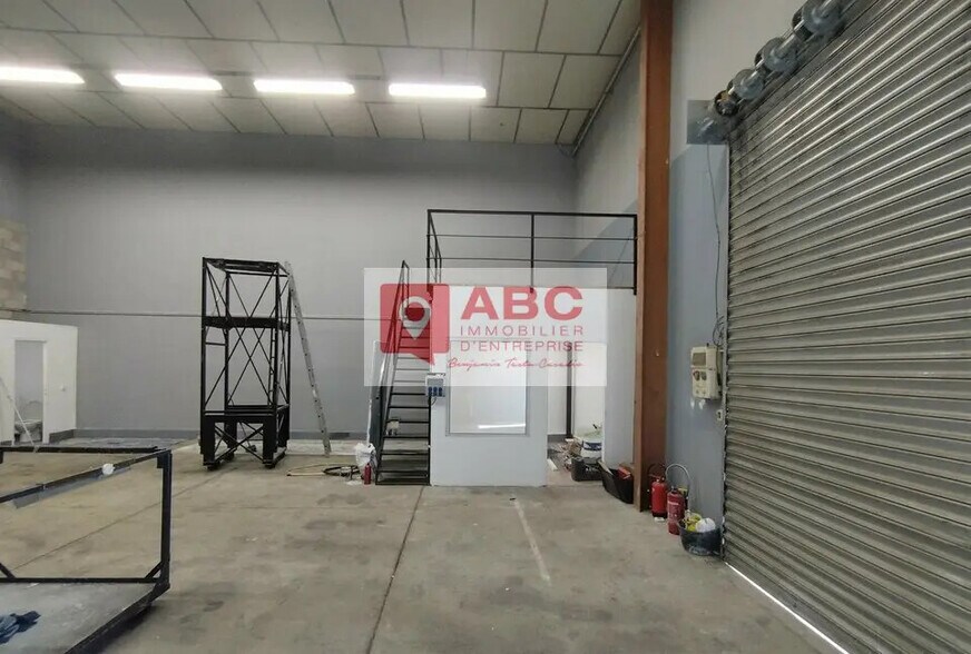 Local d’activités dans Vendargues à louer - Photo intérieure – Image 1 sur 8