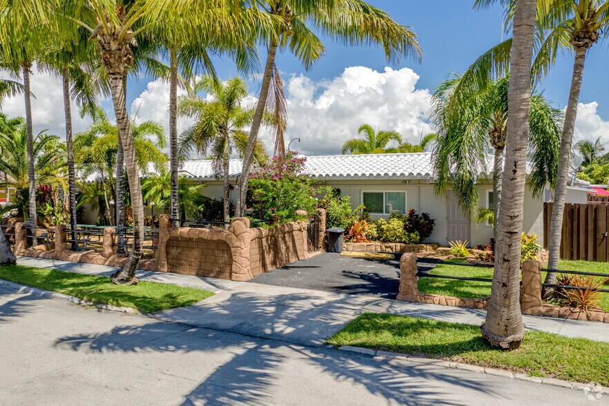 1419 S Federal Hwy, Hollywood, FL à vendre - Photo principale – Image 1 sur 60