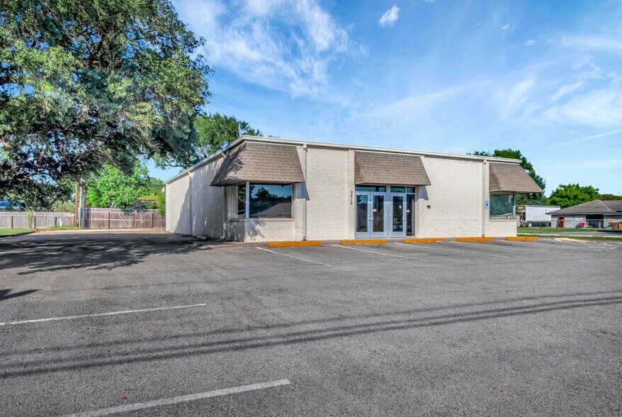 3412 Sam Houston Dr, Victoria, TX à vendre - Photo de l’immeuble – Image 1 sur 32