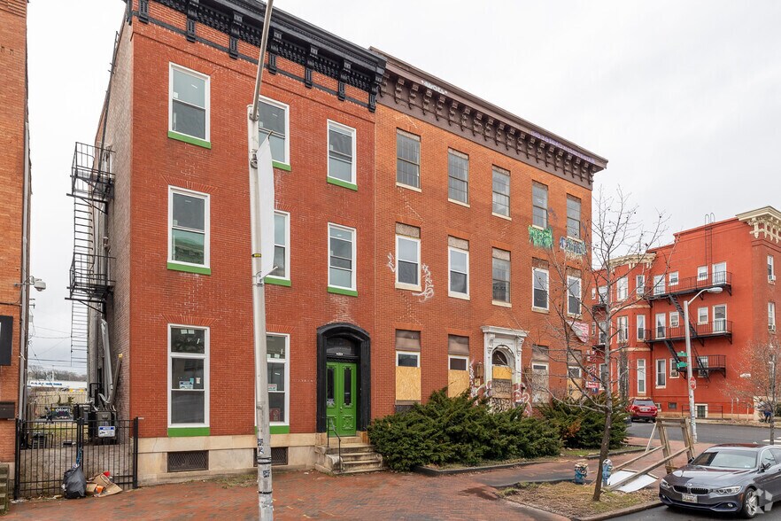 2126 Maryland Ave, Baltimore, MD à louer - Photo de l’immeuble – Image 2 sur 2
